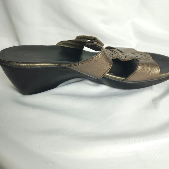 Clarks Womens 7M Brown Black Slip On Open Toe Sandals Comfort Shoes - Picture 8 of 12